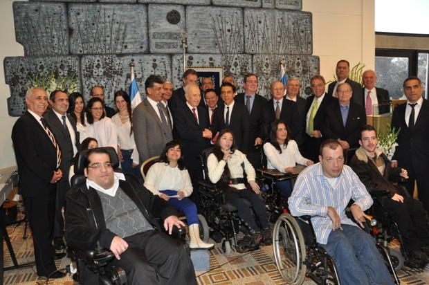 Gallery - The Diamond Exchange supports Ilan – With the Prime Minister, Shimon Peres – 13.1.2013, 11 of 13