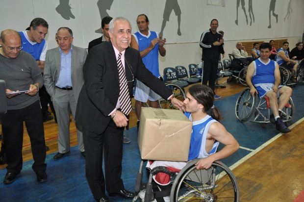 Gallery - Basketball game between the Diamond Exchange and Ilan Wheelchair teams – 15.1.2013, 7 of 10