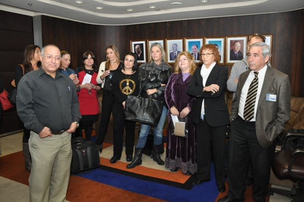 Gallery - Festive opening of Donation Day to Ilan at Exchang Board meeting – 16.1.2013, 4 of 7