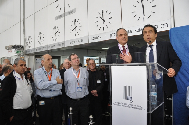 Gallery - President of ISDE, Yair Sahar, and President of DDC, Reuven Kaufman, inaugurate the event 18.3.2013, 11 of 29