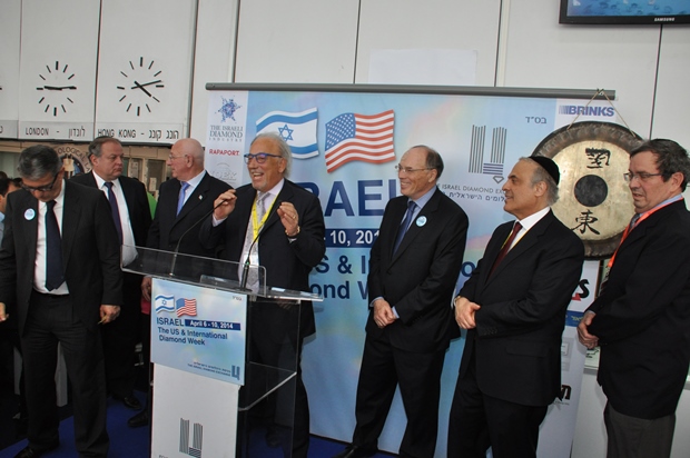 Gallery - President of ISDE, Shmuel Schnitzer, and President of DDC, Reuven Kaufman, inaugurate the event 7.4.2014, 12 of 19