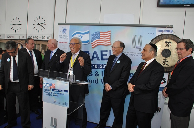 Gallery - President of ISDE, Shmuel Schnitzer, and President of DDC, Reuven Kaufman, inaugurate the event 7.4.2014, 12 of 19