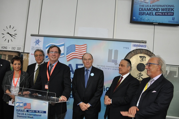 Gallery - President of ISDE, Shmuel Schnitzer, and President of DDC, Reuven Kaufman, inaugurate the event 7.4.2014, 15 of 19