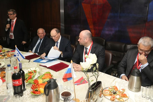 Gallery - Israel and Alrosa Sign Memorandum of Understanding 9.2.2015, 3 of 22