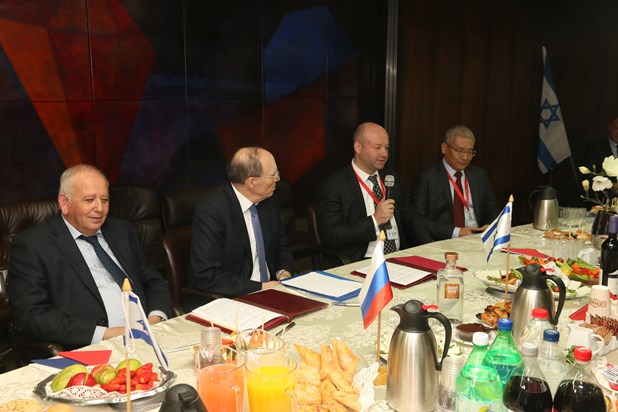 Gallery - Israel and Alrosa Sign Memorandum of Understanding 9.2.2015, 4 of 22