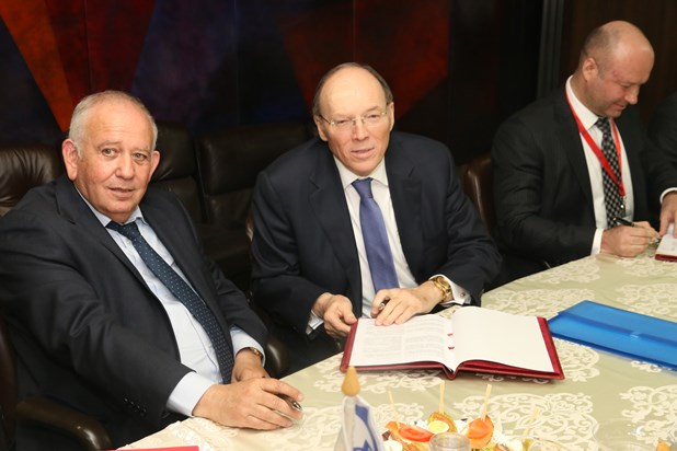 Gallery - Israel and Alrosa Sign Memorandum of Understanding 9.2.2015, 8 of 22