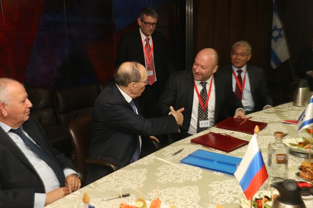 Gallery - Israel and Alrosa Sign Memorandum of Understanding 9.2.2015, 10 of 22